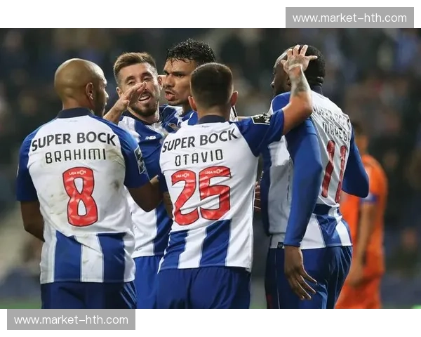 巅峰对决，谁主沉浮？广州恒大与沙尔克04的绿茵传奇